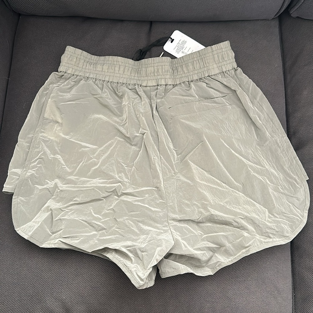Varley Gray Athletic Shorts - Picture 5 of 5